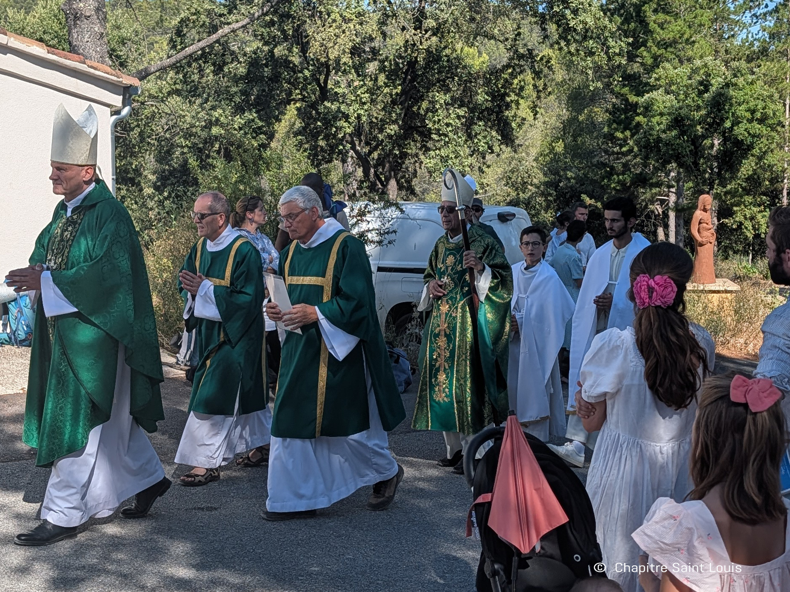 messe-dimanche-procession-MgrT&CrdO