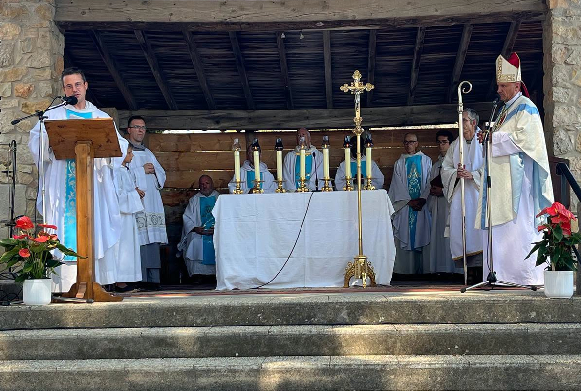 messe-assomption-accueil-recteur